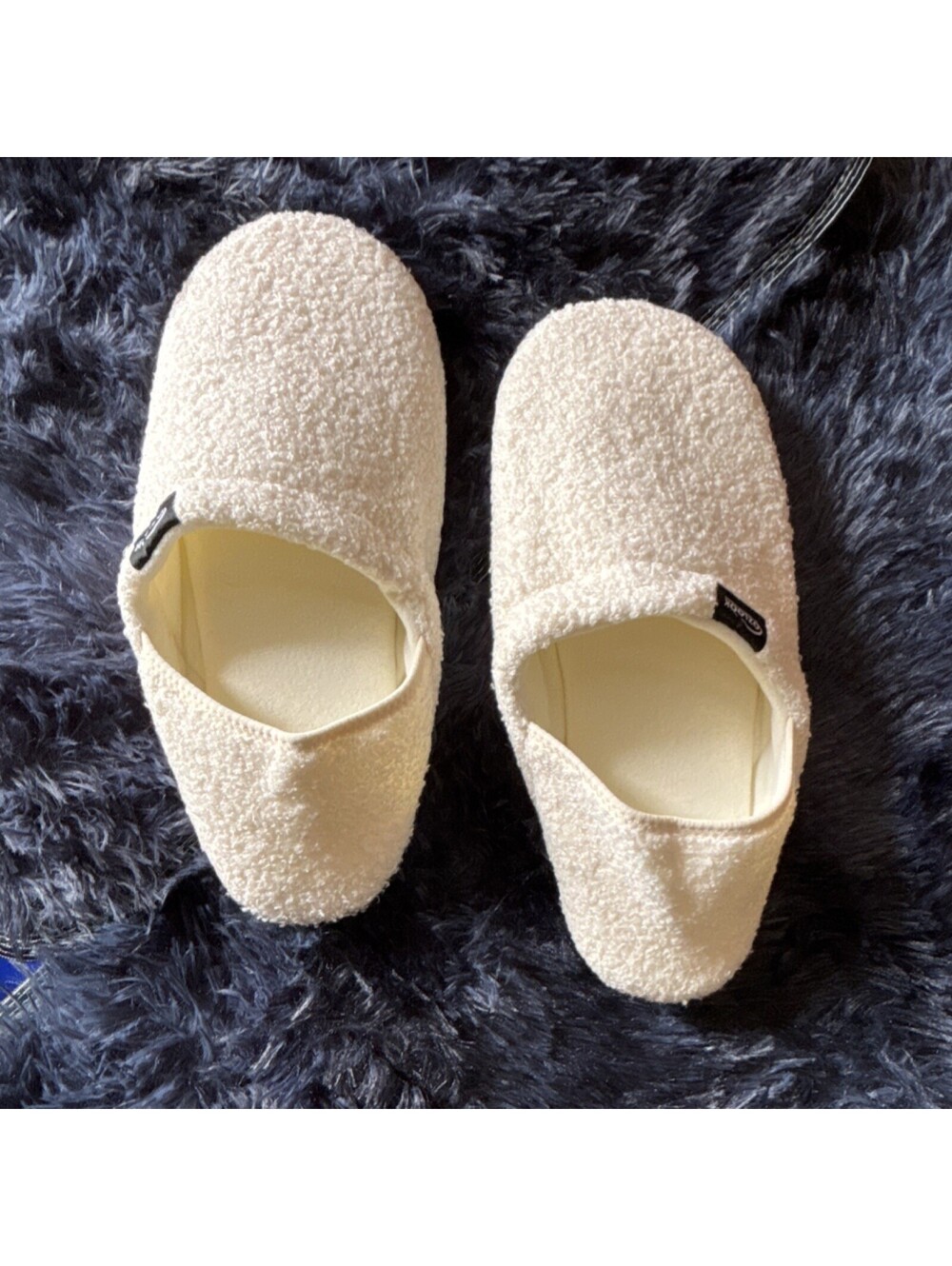 OZLOOK Ivory Slip-On Women's Slippers Flat Closed Toe Classic Winter Casual